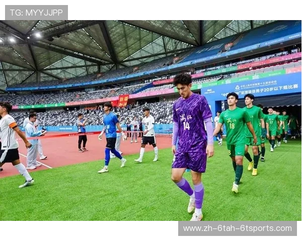 足球比赛中的球场指挥与战术领导